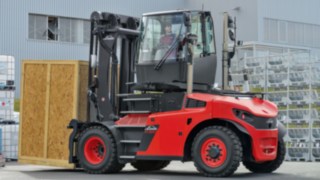 The H100 – H180 D series in use. The H100 – H180 D series in use.