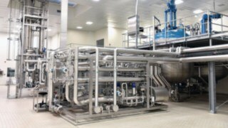 Explosion-proof trucks from Linde are ideally suited for use in hazardous zones in the chemical and pharmaceutical industries. Chemicals environment for explosion-proof trucks