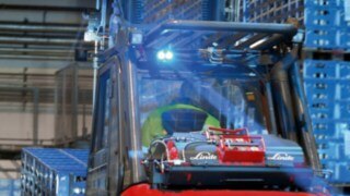 The H50 gas forklift from Linde Material Handling, equipped with Linde Blue Spot. The H50 gas forklift from Linde Material Handling with Linde Blue Spot.