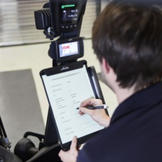 maintenance-repair_working_1242 maintenance-repair_working_1242