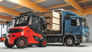 Forklift unloading a lorry