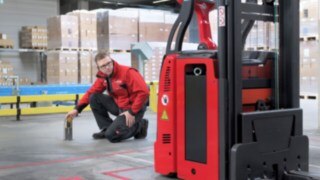 The L-MATIC from Linde Material Handling in use The L-MATIC from Linde Material Handling in use
