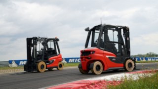 H25 and X25 from Linde Material Handling on the racetrack