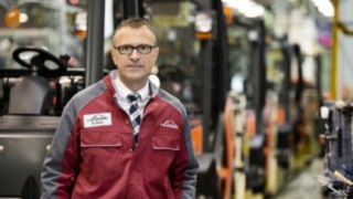 Linde employee Linde employee
