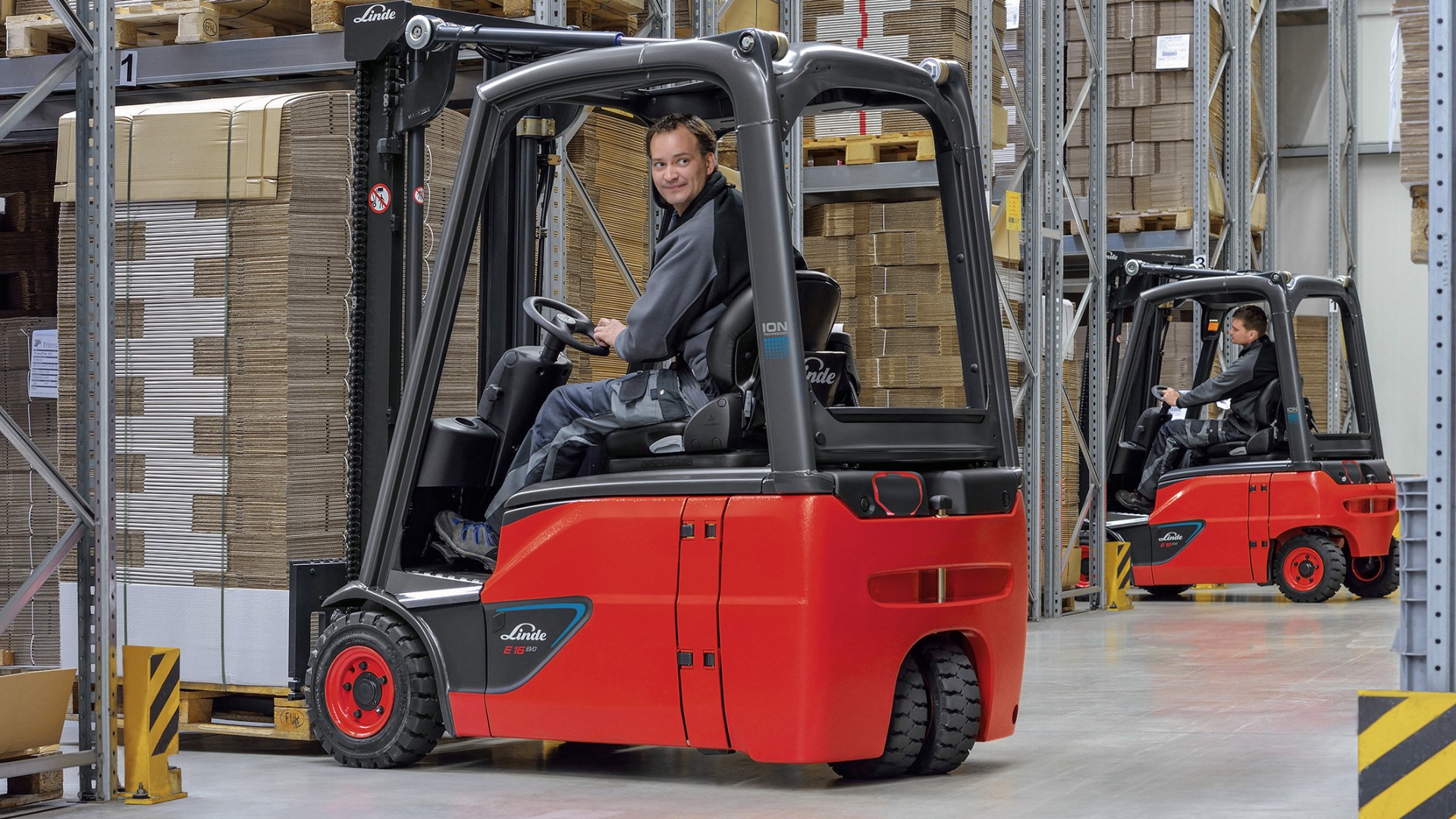 Linde Forklifts With Their Own Li Ion Solution