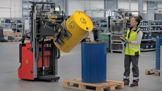 An employee operates a remote-controlled, explosion-protected pallet stacker from Linde Material Handling